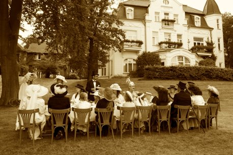 villa-staudt-kaffeetafel.jpg